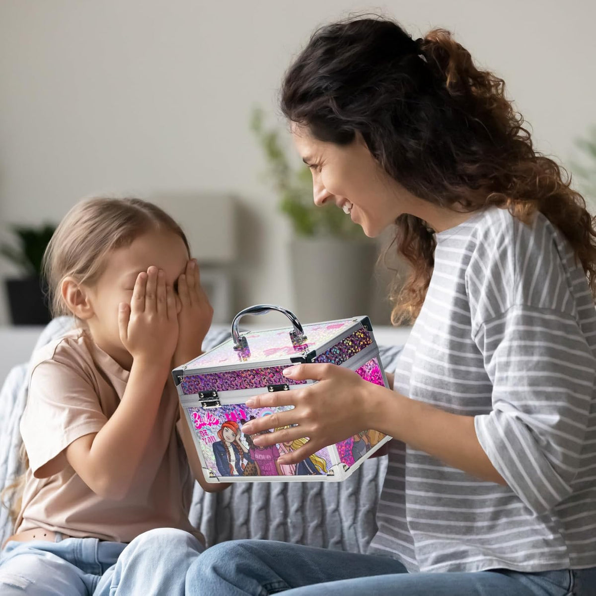 طقم مكياج باربي تاونلي جيرل – أناقة لامعة بلمسة أميرة