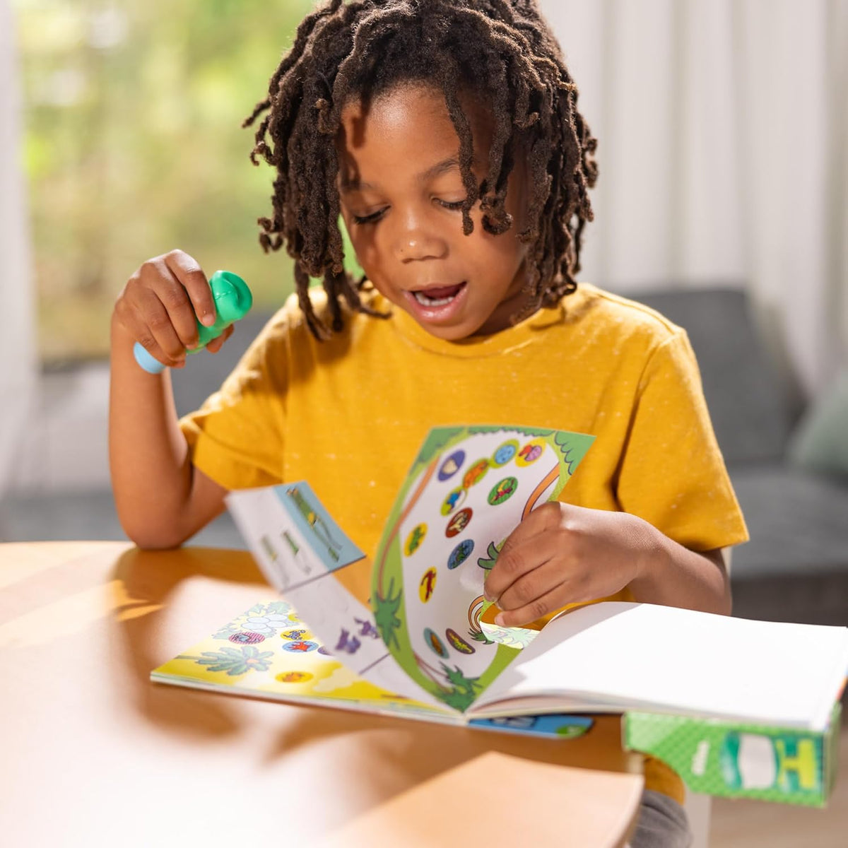Sticker WOW! Sticker Stamper & Activity Pad - Dinosaur