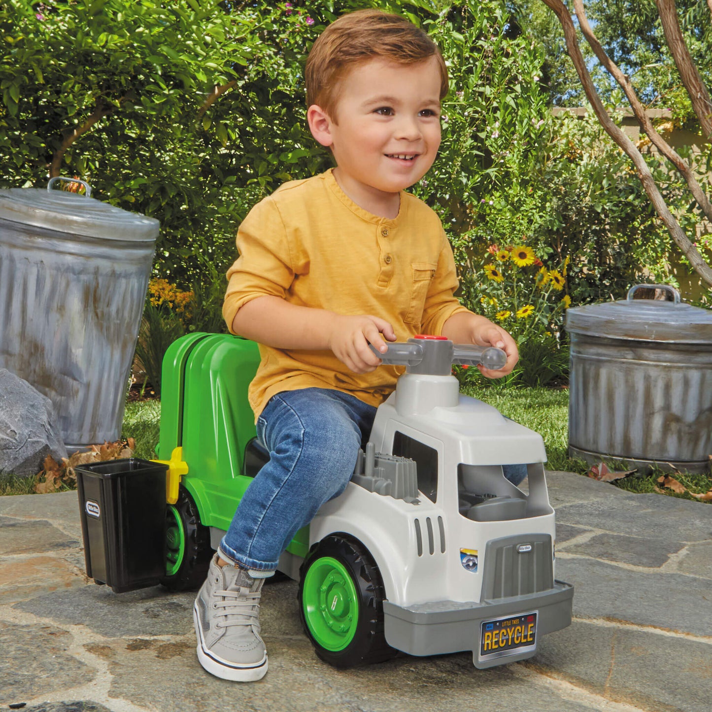 Little Tikes - Dirt Digger Garbage Scoot
