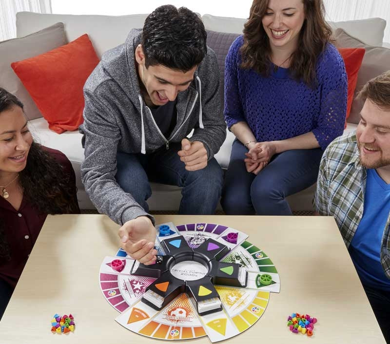 TRIVIAL PURSUIT 2000S .B7388