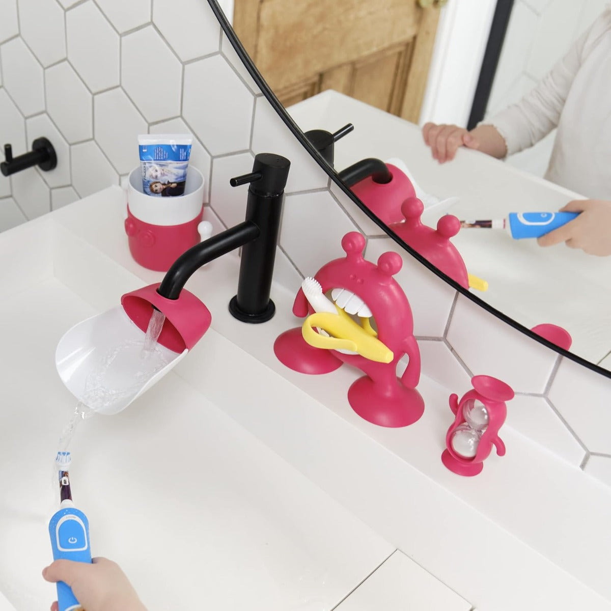Prince Lionheart Eyefamily Bathroom Set Flashbulb Fuschia