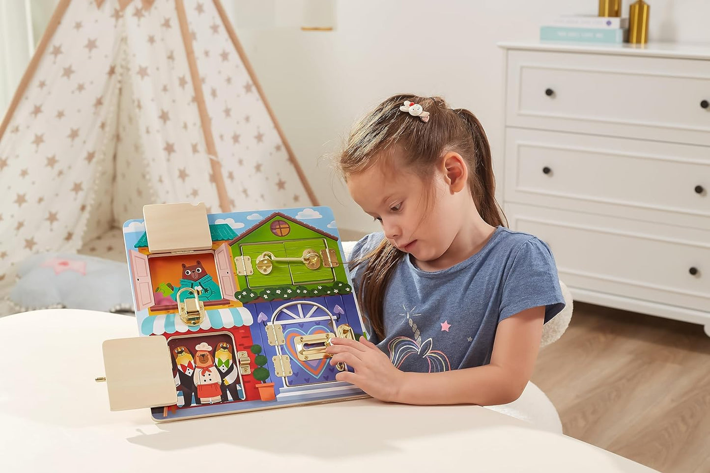 Viga - Lock And Latch Playset